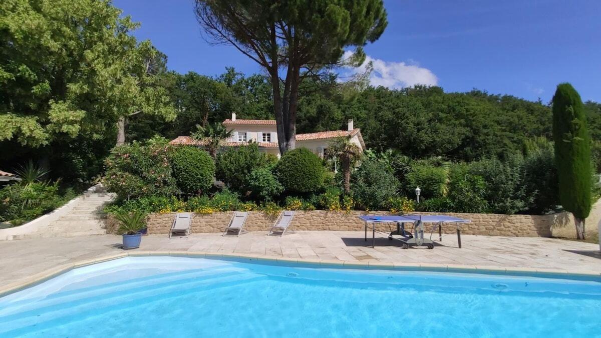 La Villa Moursoise 4 Etoiles エクステリア 写真