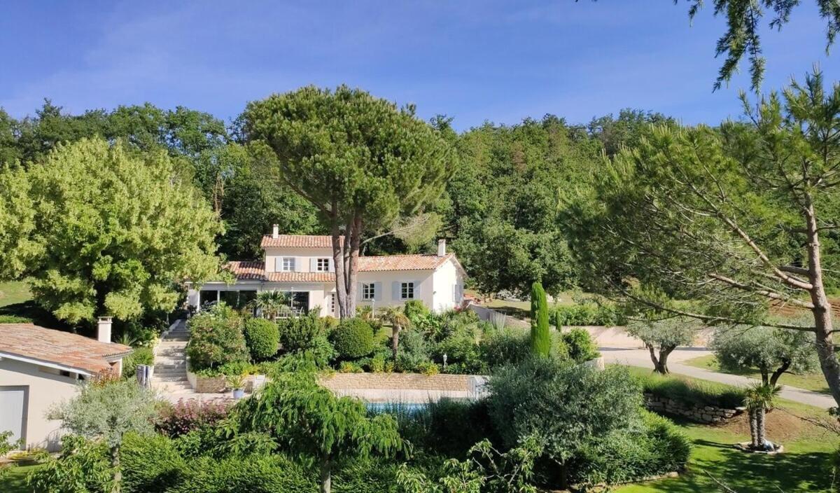 La Villa Moursoise 4 Etoiles エクステリア 写真