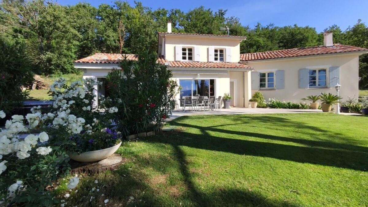 La Villa Moursoise 4 Etoiles エクステリア 写真