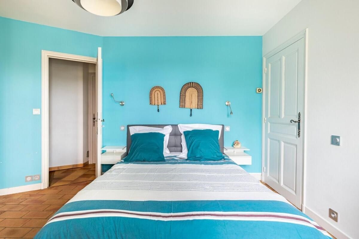 La Villa Moursoise 4 Etoiles エクステリア 写真