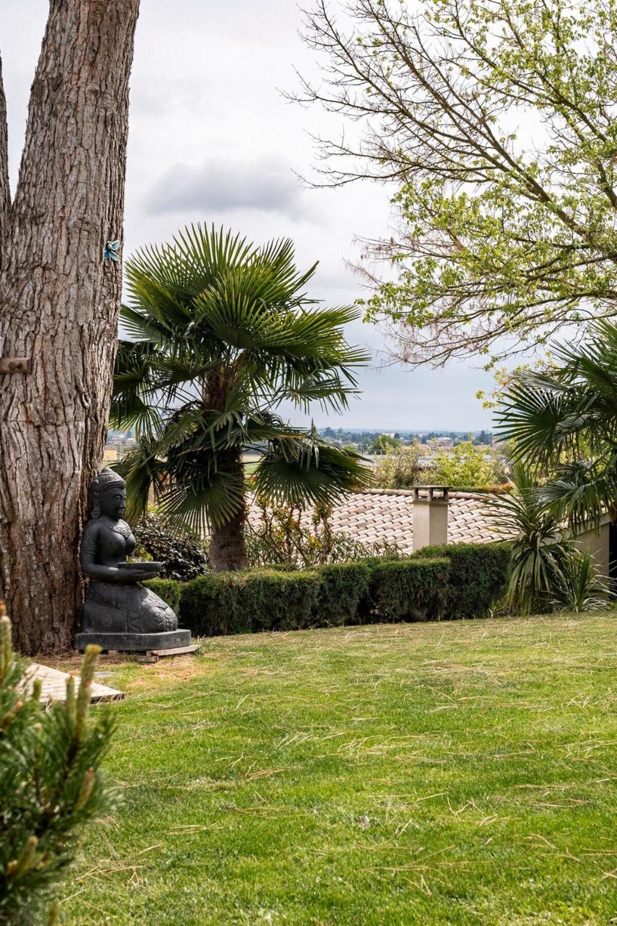 La Villa Moursoise 4 Etoiles エクステリア 写真