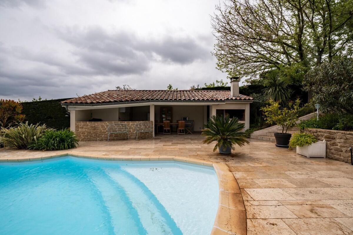 La Villa Moursoise 4 Etoiles エクステリア 写真